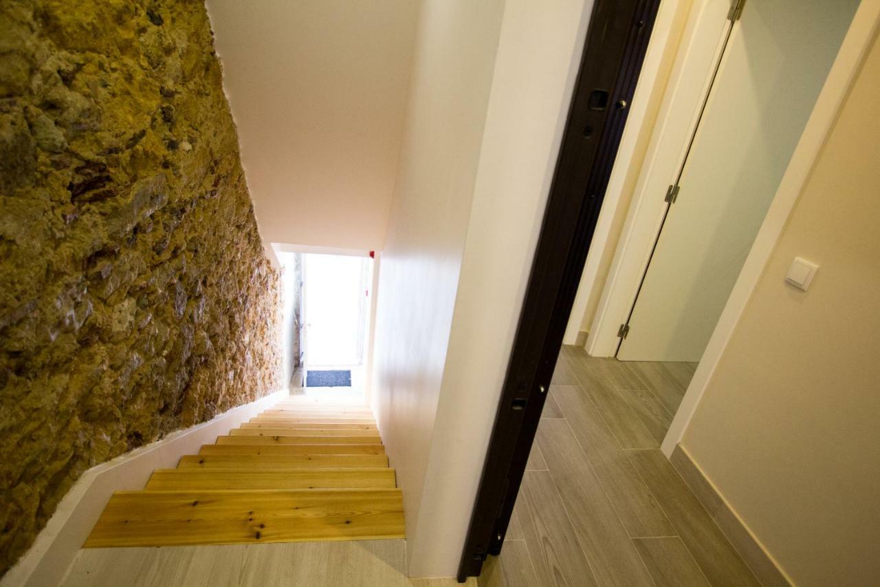 Ms Apartamentos, *